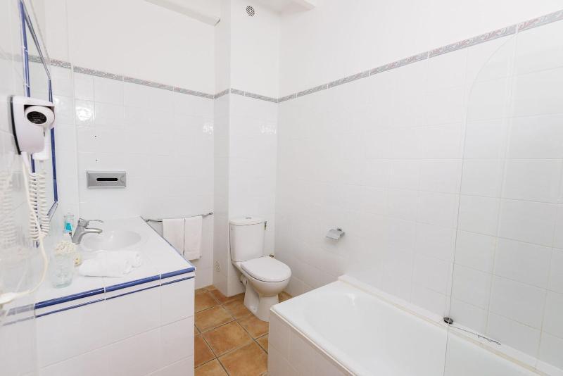Hotel Belesso Фонвией Екстериор снимка